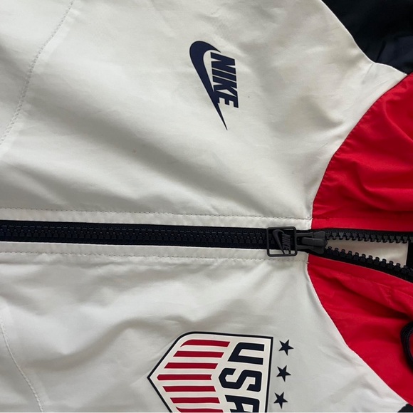 NIKE USA Windrunner jacket - Picture 5 of 10